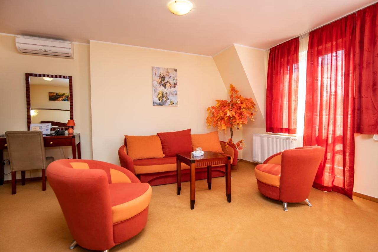 Hotel Boss Žilina Buitenkant foto
