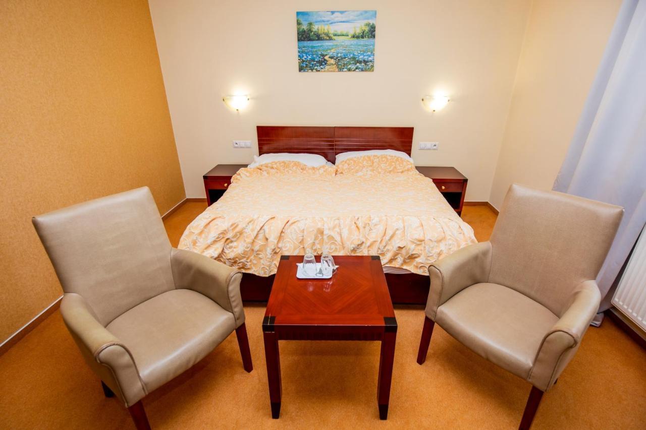Hotel Boss Žilina Buitenkant foto