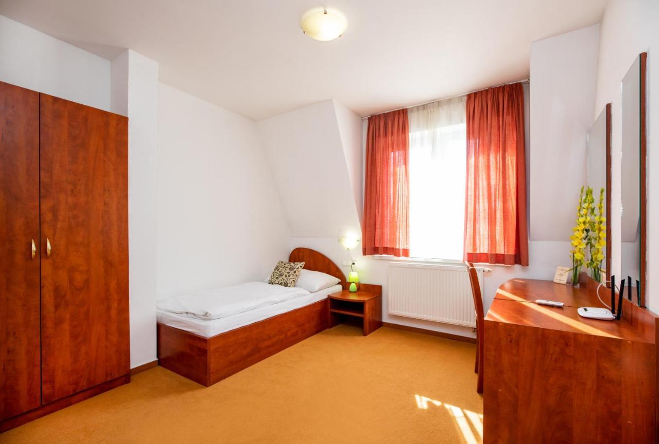 Hotel Boss Žilina Buitenkant foto