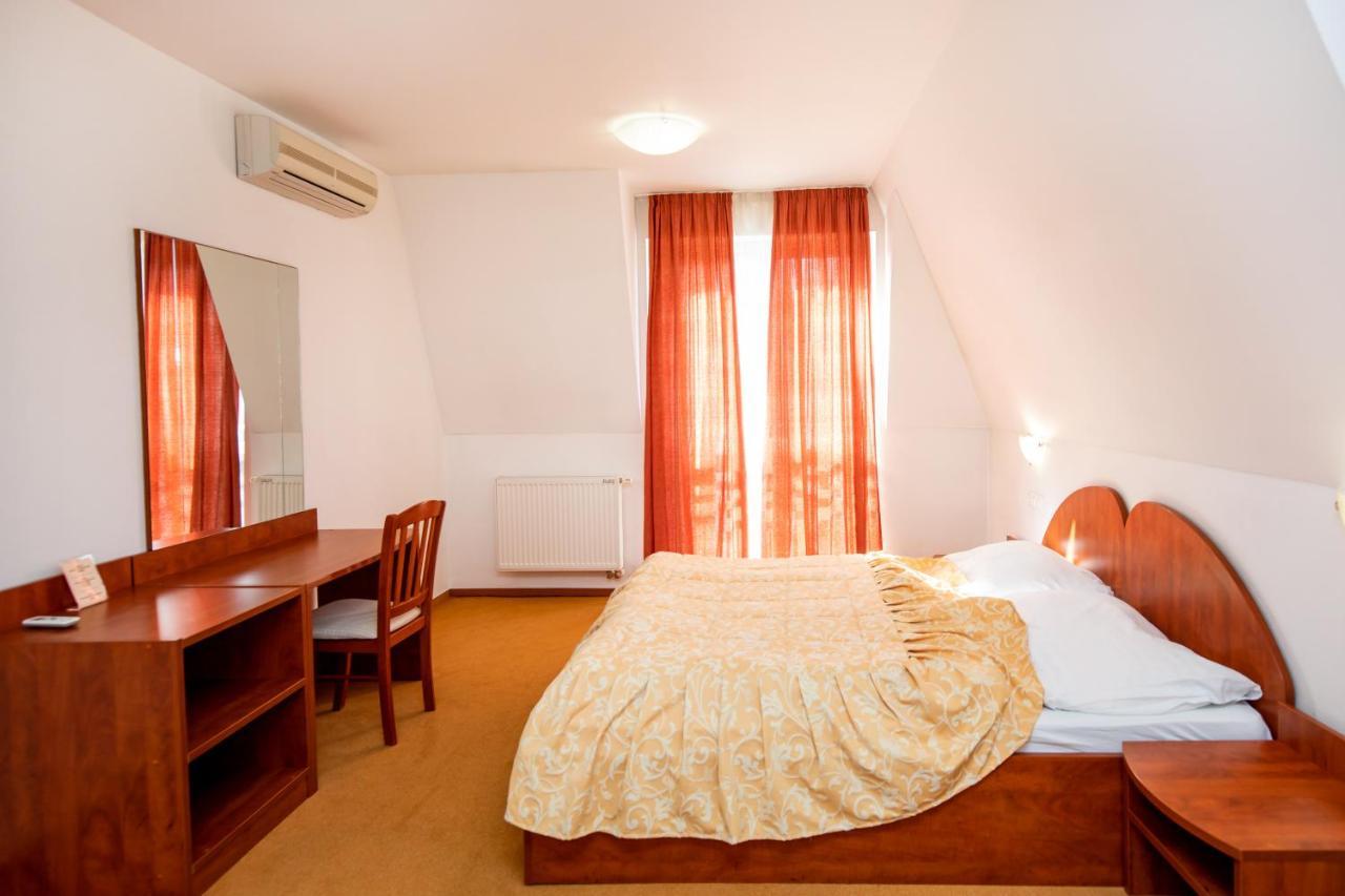 Hotel Boss Žilina Buitenkant foto