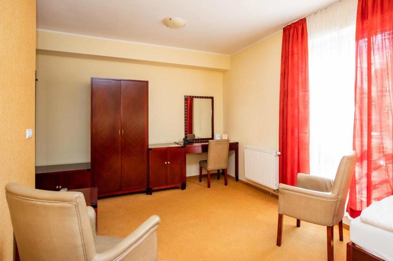 Hotel Boss Žilina Buitenkant foto